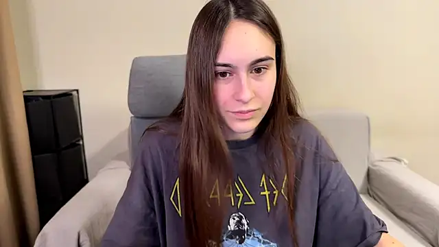 Snapshot of AliceKolltt chatting on 03-03-26, 08:15 AliceKolltt online show from 03-03-26, 08:15