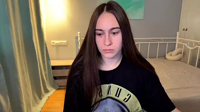 AliceKolltt online show from 06-25-26, 12:42