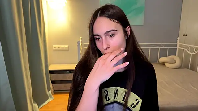 AliceKolltt online show from 06-28-26, 08:59