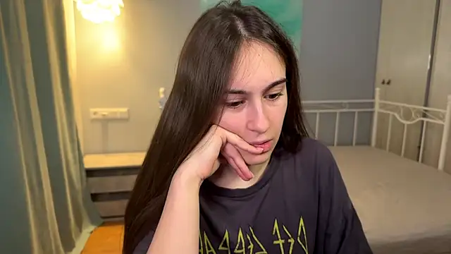 AliceKolltt online show from 07-18-26, 05:55