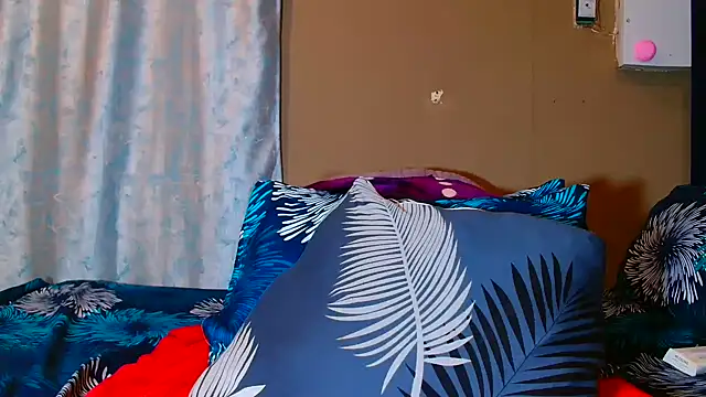 Snapshot of BERNINIBLUSHX89 chatting on 11-02-25, 01:30 BERNINIBLUSHX89 online show from 11-02-25, 01:30