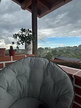 EmaSaenz online show from 10-30-25, 08:42