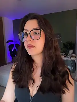 EmaSaenz online show from 07-09-26, 10:36