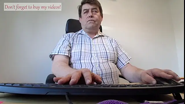 Snapshot of sympatrique chatting on 05-28-26, 02:58 sympatrique online show from 05-28-26, 02:58