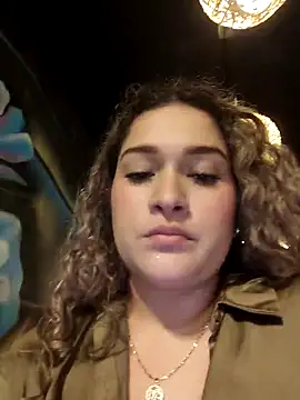 Sara smiiith211 online show from 04-28-26, 02:27