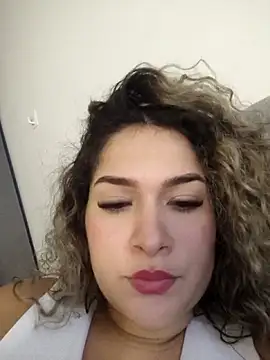 Snapshot of Sara_smiiith211 chatting on 05-19-26, 01:56 Sara smiiith211 online show from 05-19-26, 01:56