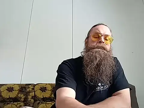 Candylainen online show from 06-13-26, 10:57
