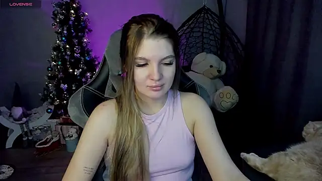 lily williamss online show from 12-17-24, 03:06