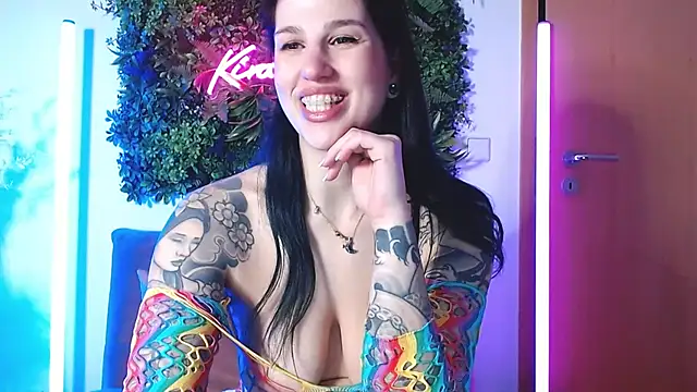 Snapshot of KiraKane1 chatting on 01-11-25, 08:00 KiraKane1 online show from 01-11-25, 08:00