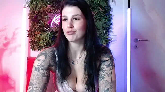 Snapshot of KiraKane1 chatting on 01-14-25, 02:00 KiraKane1 online show from 01-14-25, 02:00