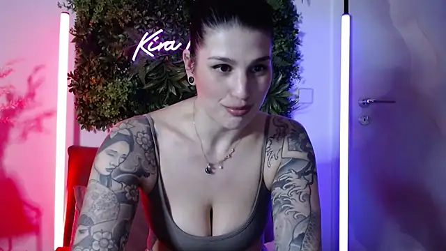 Snapshot of KiraKane1 chatting on 01-22-25, 04:44 KiraKane1 online show from 01-22-25, 04:44