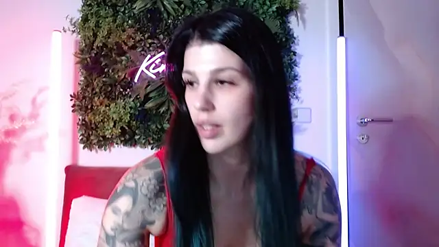 Snapshot of KiraKane1 chatting on 02-14-25, 05:36 KiraKane1 online show from 02-14-25, 05:36
