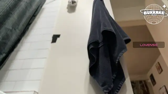 Snapshot of bukkakebae1 chatting on 12-23-24, 10:21 bukkakebae1 online show from 12-23-24, 10:21