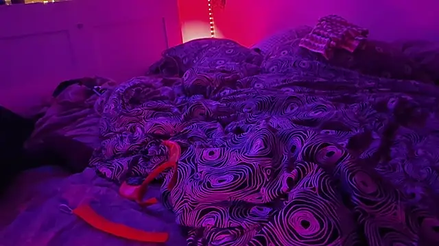 Snapshot of bukkakebae1 chatting on 10-31-25, 07:09 bukkakebae1 online show from 10-31-25, 07:09