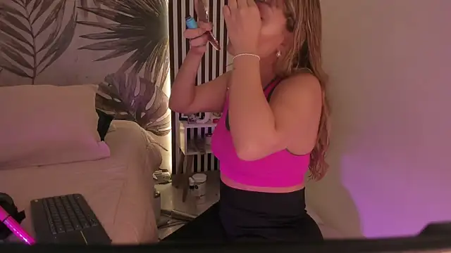 Samaantha-White online show from 04-20-26, 11:24