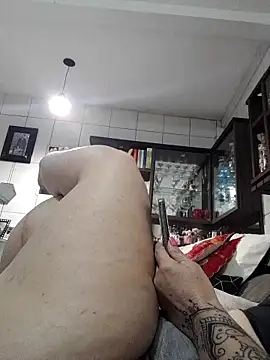 Snapshot of marcialoira chatting on 10-31-25, 11:39 marcialoira online show from 10-31-25, 11:39