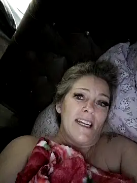 Snapshot of marcialoira chatting on 11-17-25, 12:11 marcialoira online show from 11-17-25, 12:11