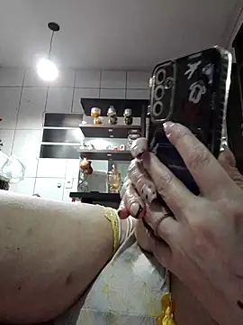 Snapshot of marcialoira chatting on 11-29-25, 12:13 marcialoira online show from 11-29-25, 12:13