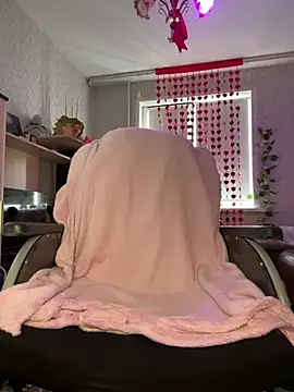 Snapshot of MiniSophiaa chatting on 03-18-25, 07:52 MiniSophiaa online show from 03-18-25, 07:52