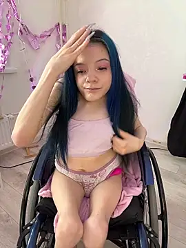 Snapshot of MiniSophiaa chatting on 03-13-26, 07:48 MiniSophiaa online show from 03-13-26, 07:48