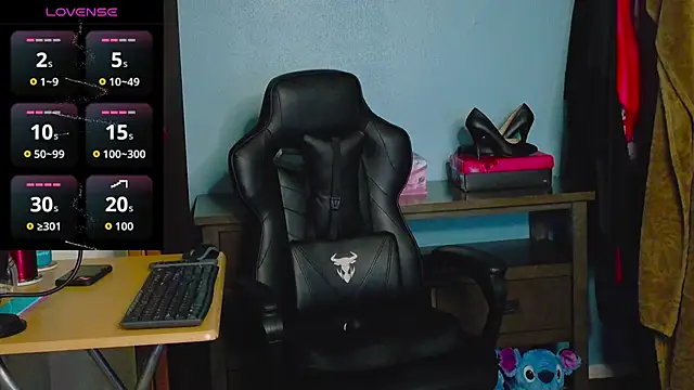 Snapshot of TreeJeanne chatting on 12-18-25, 02:45 TreeJeanne online show from 12-18-25, 02:45