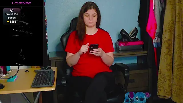 Snapshot of TreeJeanne chatting on 12-20-25, 04:03 TreeJeanne online show from 12-20-25, 04:03