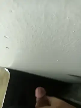 Snapshot of Hot_Boy_2004 chatting on 01-01-25, 03:13 Hot Boy 2004 online show from 01-01-25, 03:13