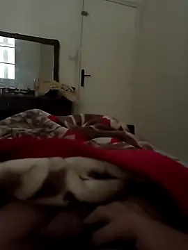 Snapshot of Hot_Boy_2004 chatting on 01-02-25, 01:08 Hot Boy 2004 online show from 01-02-25, 01:08