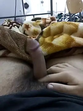 Snapshot of Hot_Boy_2004 chatting on 02-06-25, 11:48 Hot Boy 2004 online show from 02-06-25, 11:48