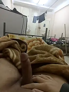 Snapshot of Hot_Boy_2004 chatting on 02-08-25, 01:22 Hot Boy 2004 online show from 02-08-25, 01:22