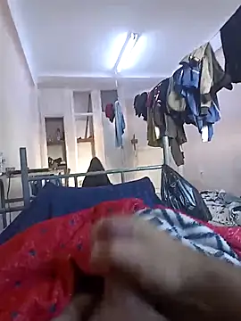 Snapshot of Hot_Boy_2004 chatting on 11-19-25, 11:43 Hot Boy 2004 online show from 11-19-25, 11:43