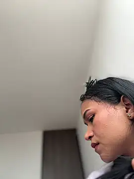 Miiss scarlett1 online show from 02-06-25, 08:02