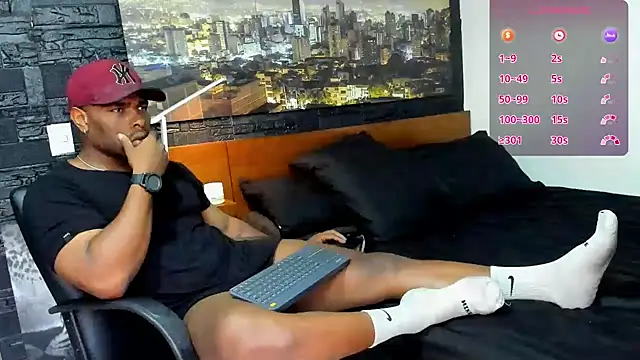 Snapshot of thomas_santtos1 chatting on 01-21-25, 01:11 thomas santtos1 online show from 01-21-25, 01:11