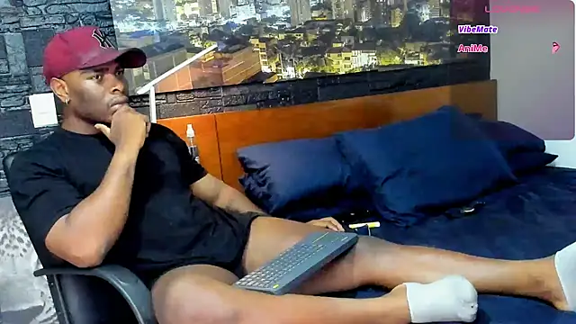 Snapshot of thomas_santtos1 chatting on 02-12-25, 08:29 thomas santtos1 online show from 02-12-25, 08:29