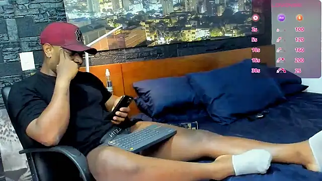 Snapshot of thomas_santtos1 chatting on 02-12-25, 11:30 thomas santtos1 online show from 02-12-25, 11:30
