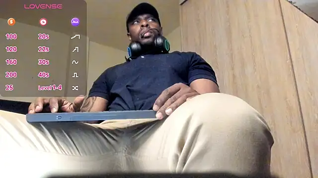 Snapshot of thomas_santtos1 chatting on 07-23-26, 01:58 thomas santtos1 online show from 07-23-26, 01:58