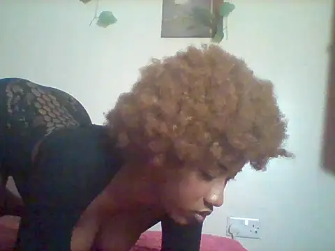 Snapshot of Queeen_model chatting on 03-17-26, 09:29 Queeen model online show from 03-17-26, 09:29