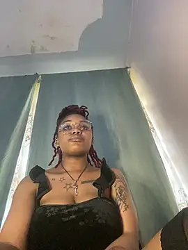 Snapshot of Cherrytowild chatting on 03-07-25, 09:29 Cherrytowild online show from 03-07-25, 09:29