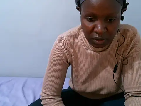 femaqueen online show from 04-29-26, 09:24