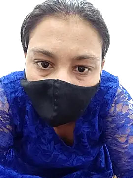 Snapshot of Aaradhya chatting on 07-12-26, 12:51 Aaradhya online show from 07-12-26, 12:51