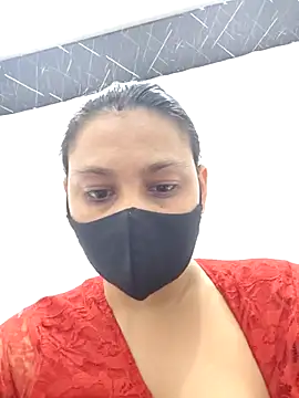 Snapshot of Aaradhya chatting on 07-18-26, 01:37 Aaradhya online show from 07-18-26, 01:37