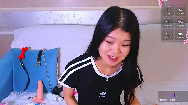 Tina Kim  online show from 07-11-26, 09:34
