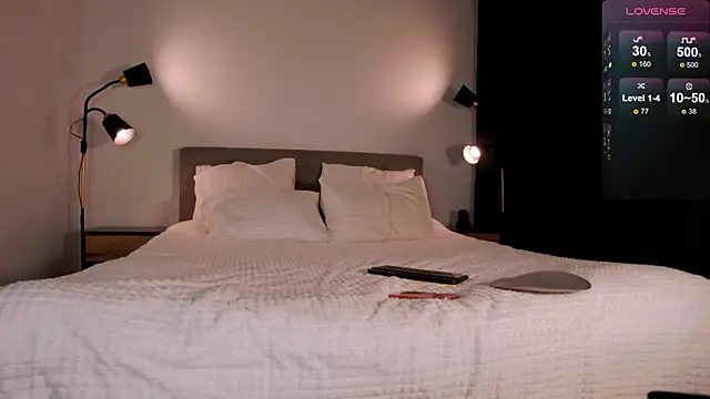 Snapshot of WOW-PeaCH-Girl chatting on 01-14-26, 02:06 WOW-PeaCH-Girl online show from 01-14-26, 02:06