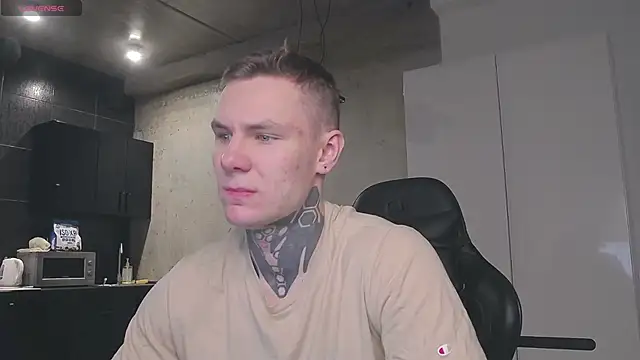 Snapshot of Lechery_boy chatting on 01-21-25, 07:26 Lechery boy online show from 01-21-25, 07:26