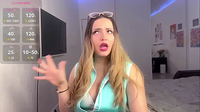 HoneySweetBee online show from 02-08-25, 03:19