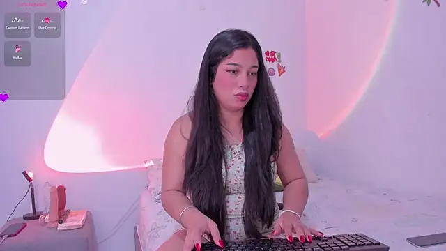 Snapshot of 02megan chatting on 02-24-25, 04:26 02megan online show from 02-24-25, 04:26