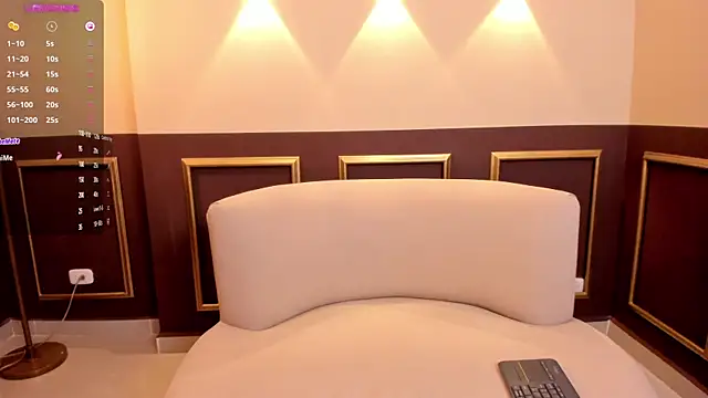 lexiethompson  online show from 04-25-26, 01:41