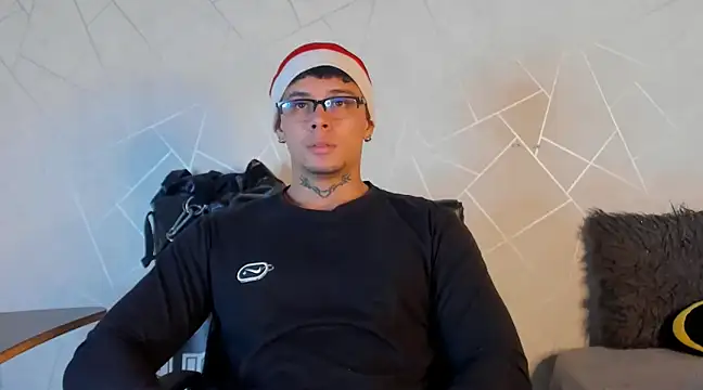 Snapshot of NoahhBrown chatting on 12-24-24, 03:38 NoahhBrown online show from 12-24-24, 03:38