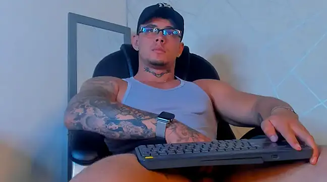 Snapshot of NoahhBrown chatting on 02-13-25, 06:20 NoahhBrown online show from 02-13-25, 06:20