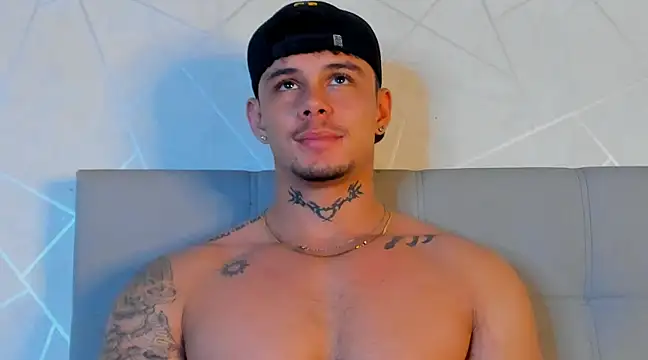 Snapshot of NoahhBrown chatting on 03-14-25, 05:59 NoahhBrown online show from 03-14-25, 05:59